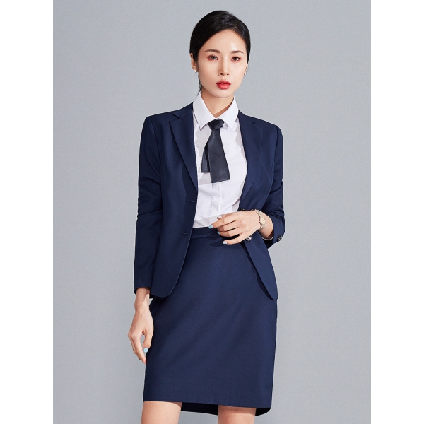 深蓝色时尚女西装