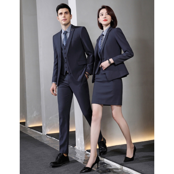 时尚修身西服套装