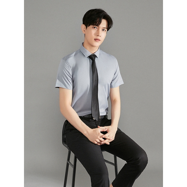灰色时尚男衬衫